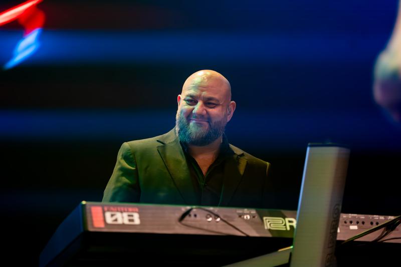 Synfinity - timeless tunes, infinite groove